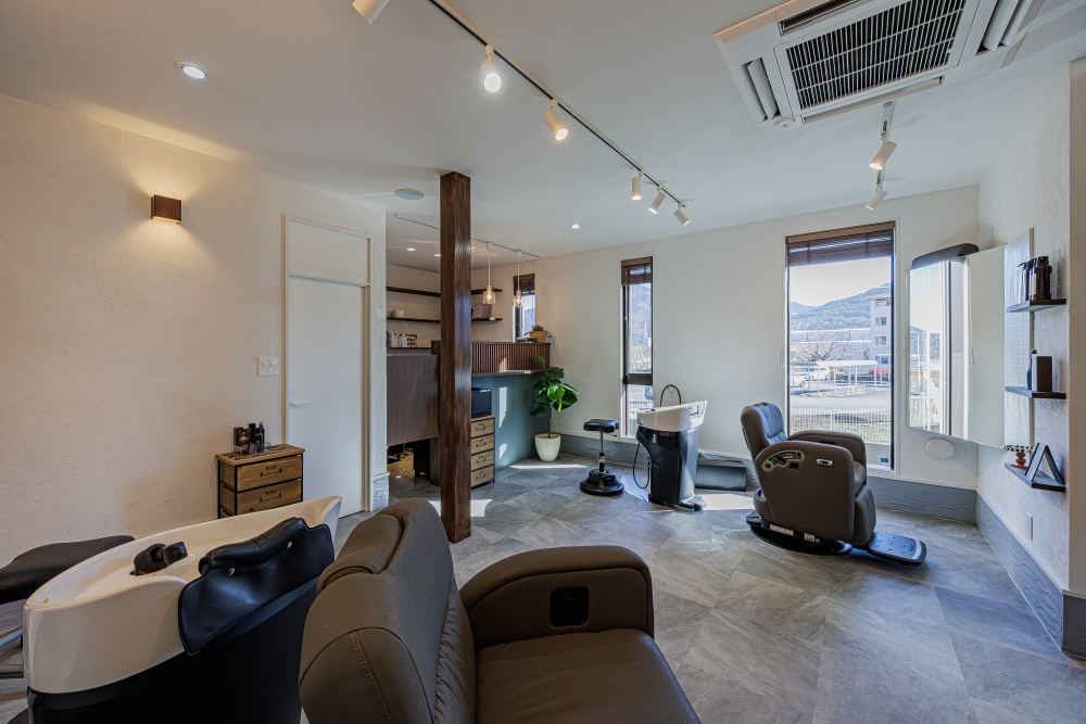 富士吉田市下吉田美容室・美容院｜ViVACE（ヴィヴァーチェ）